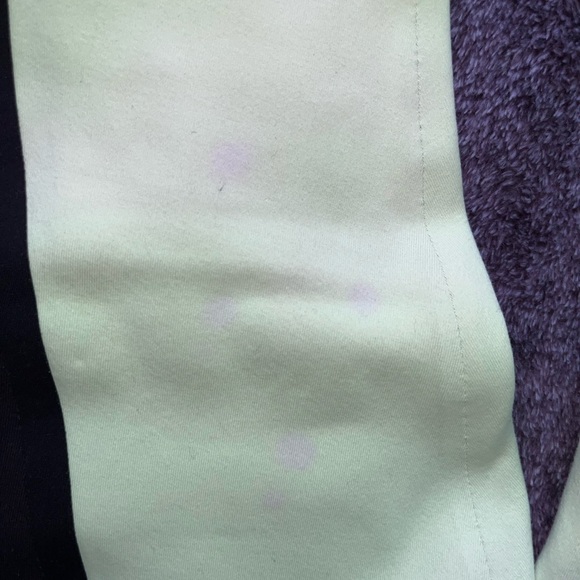 Lulu leggings can’t find size tag - Picture 4 of 4